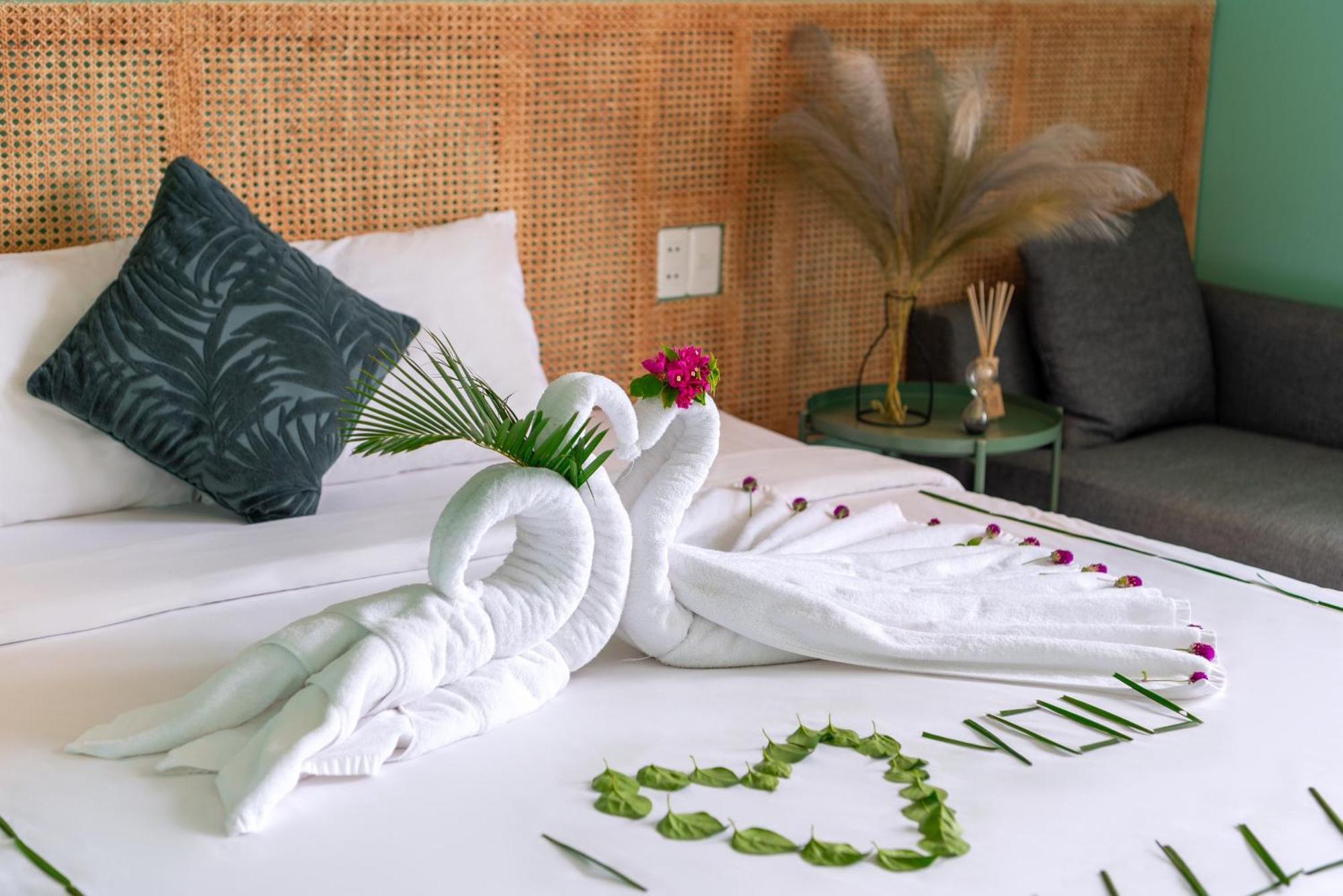 Leaf Hotel Дуонг-Донг Экстерьер фото