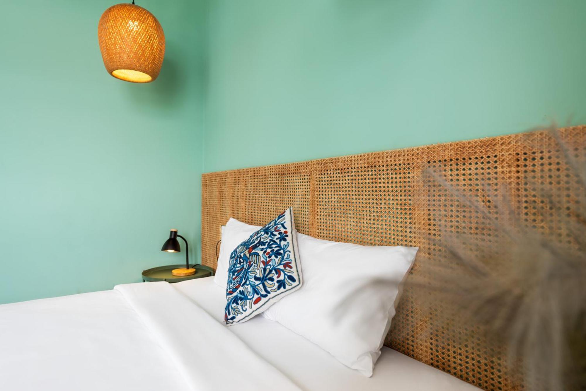 Leaf Hotel Дуонг-Донг Экстерьер фото